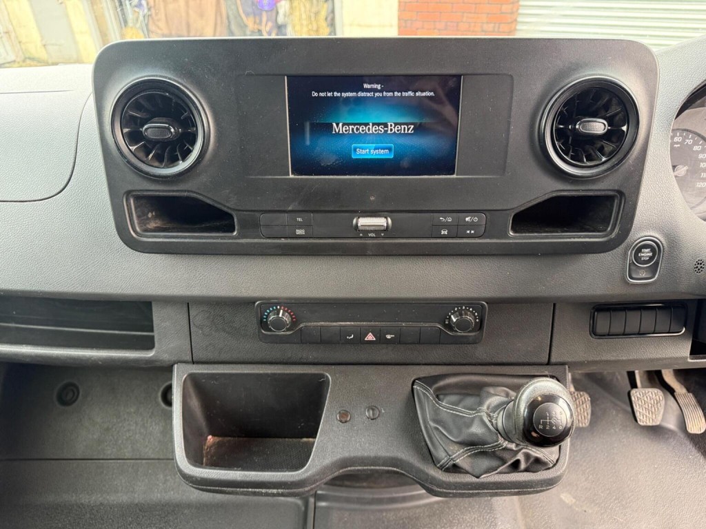 MERCEDES-BENZ SPRINTER