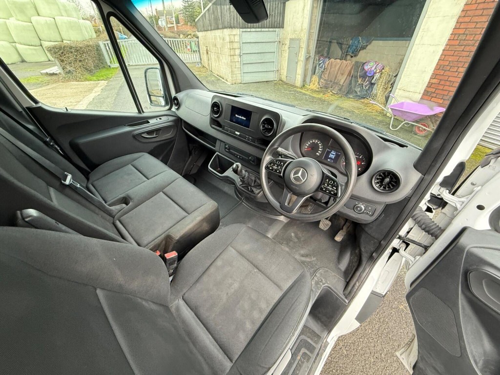 MERCEDES-BENZ SPRINTER