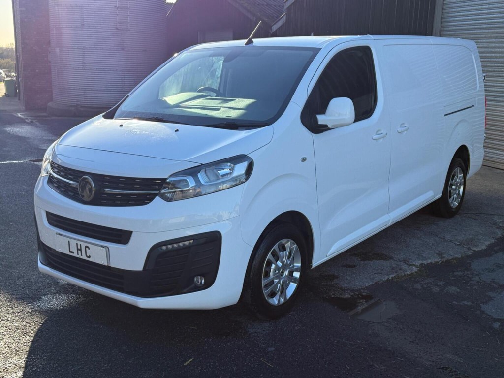 VAUXHALL VIVARO