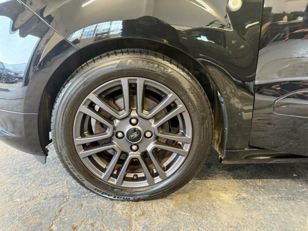 FORD TRANSIT COURIER