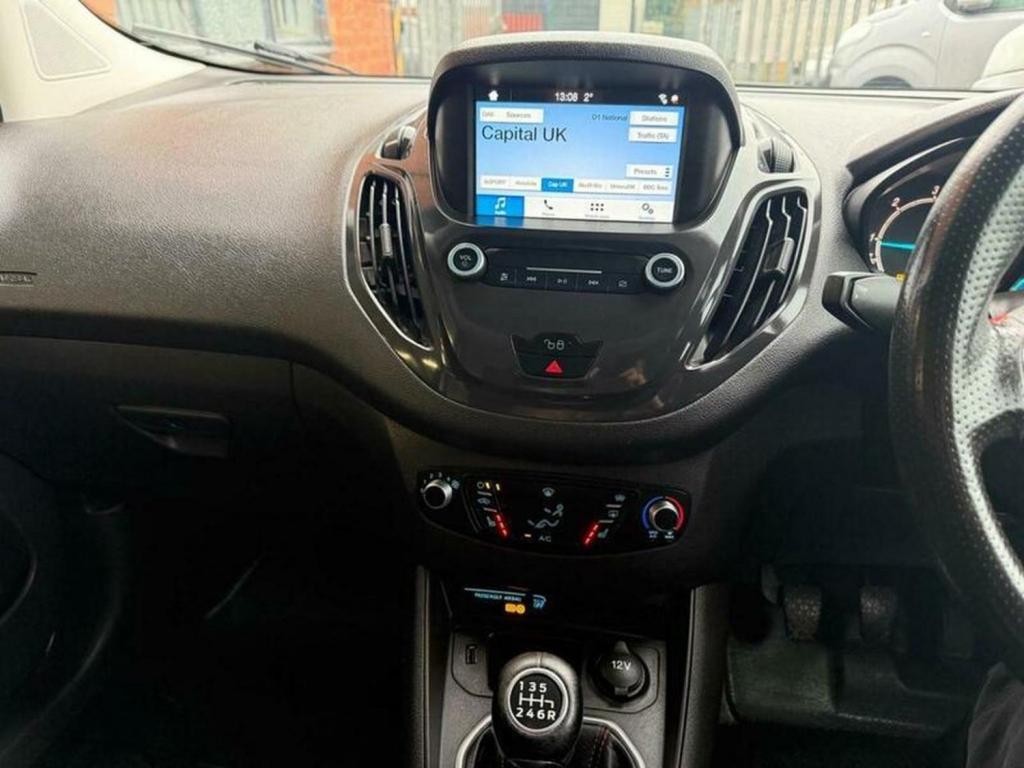 FORD TRANSIT COURIER