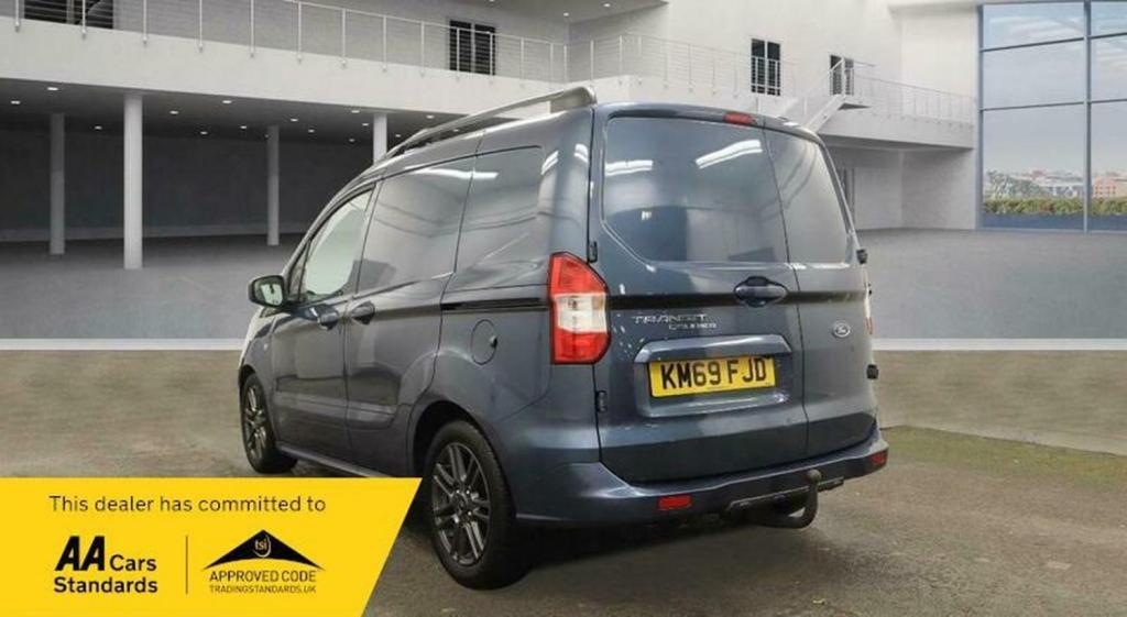 FORD TRANSIT COURIER