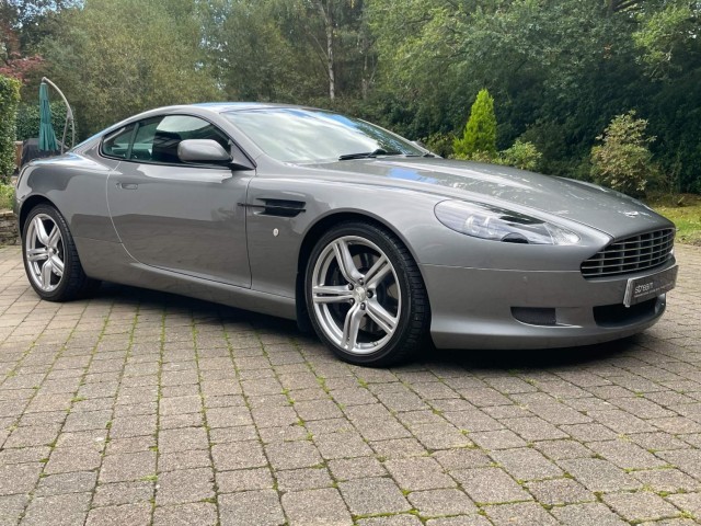 ASTON MARTIN DB9