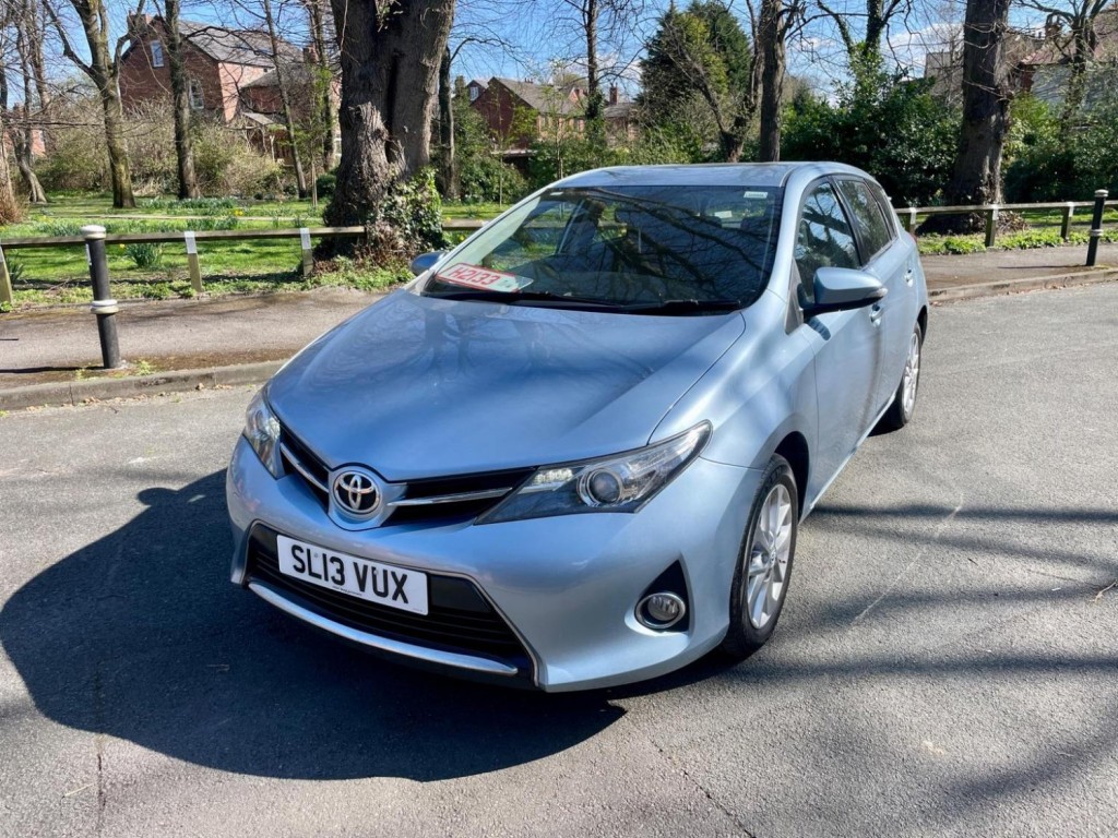 TOYOTA AURIS 1.6 V-Matic Icon Euro 5 5dr