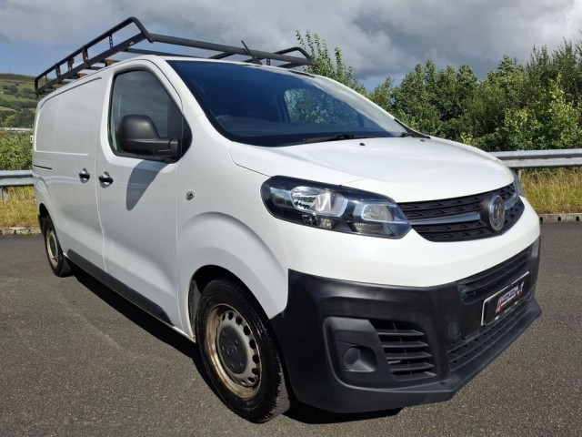 VAUXHALL VIVARO