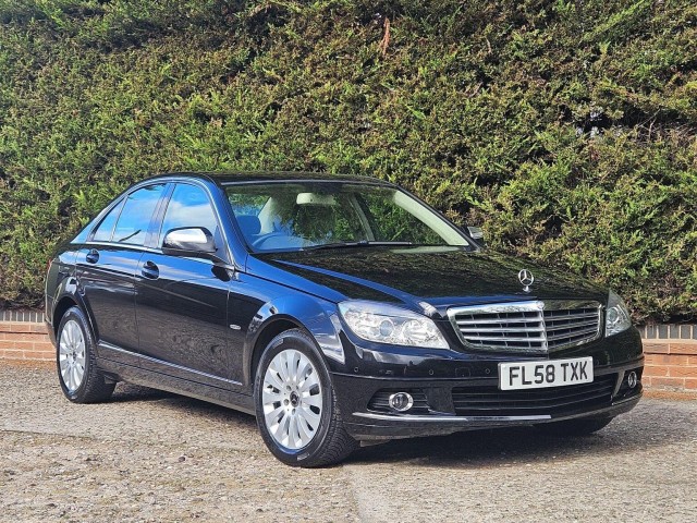 MERCEDES-BENZ C CLASS 2.1 C220 CDI Elegance Auto Euro 4 4dr