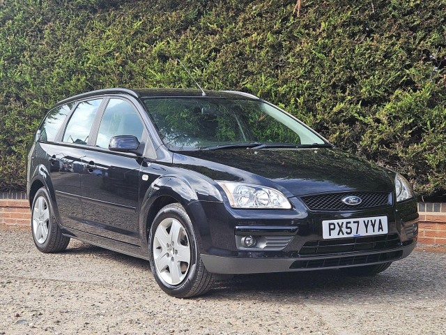 FORD FOCUS 1.8 Style 5dr