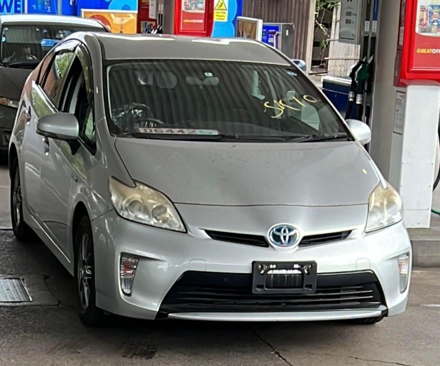 TOYOTA PRIUS