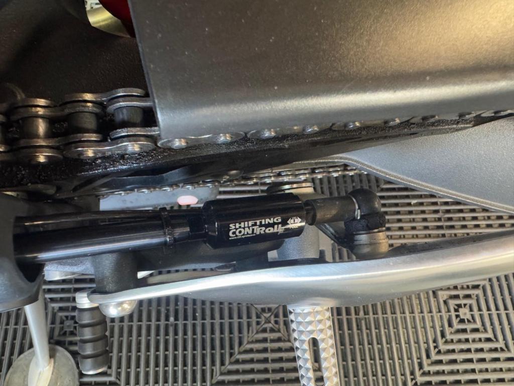 TRIUMPH STREET TRIPLE 675