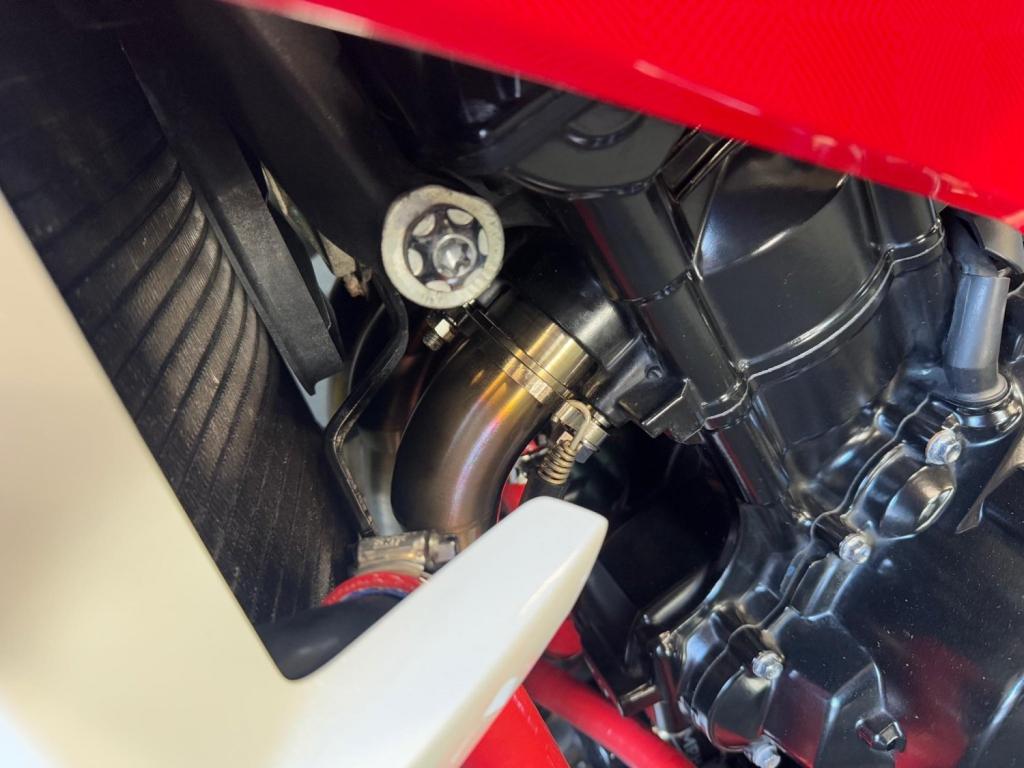 TRIUMPH STREET TRIPLE 675