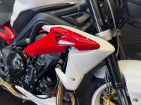 TRIUMPH STREET TRIPLE 675