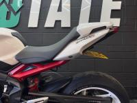 TRIUMPH STREET TRIPLE 675