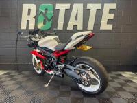 TRIUMPH STREET TRIPLE 675