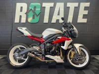 TRIUMPH STREET TRIPLE 675