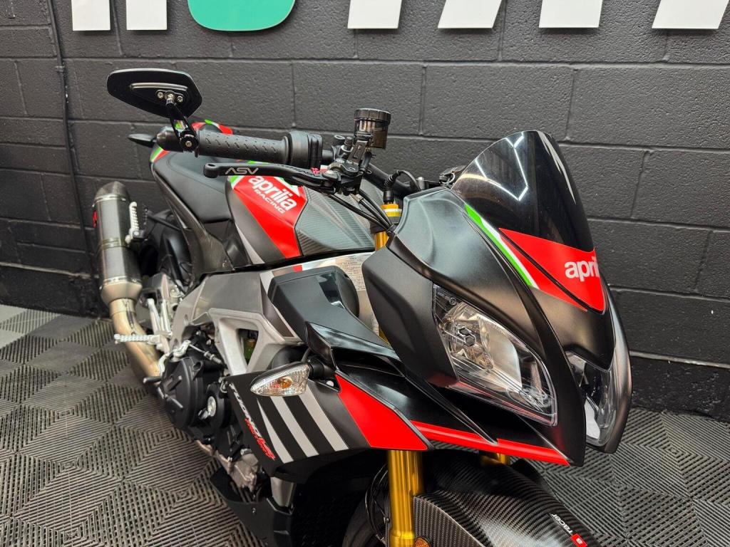 APRILIA Tuono 1100 V4
