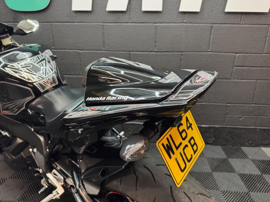 HONDA CBR1000RR Fireblade