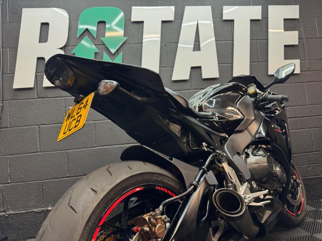 HONDA CBR1000RR Fireblade