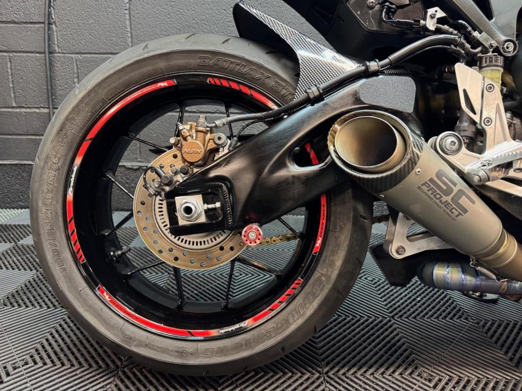 HONDA CBR1000RR Fireblade