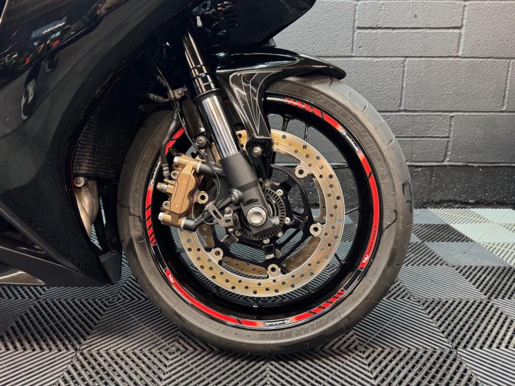 HONDA CBR1000RR Fireblade