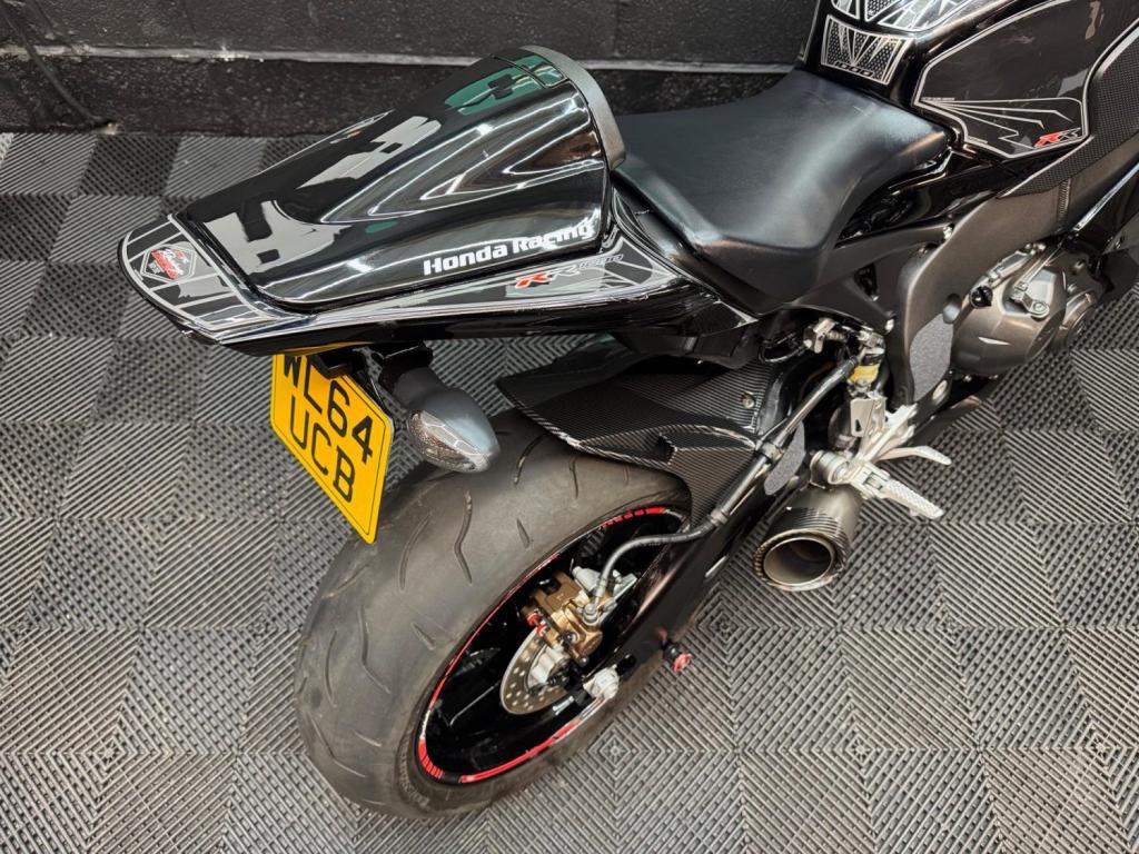 HONDA CBR1000RR Fireblade