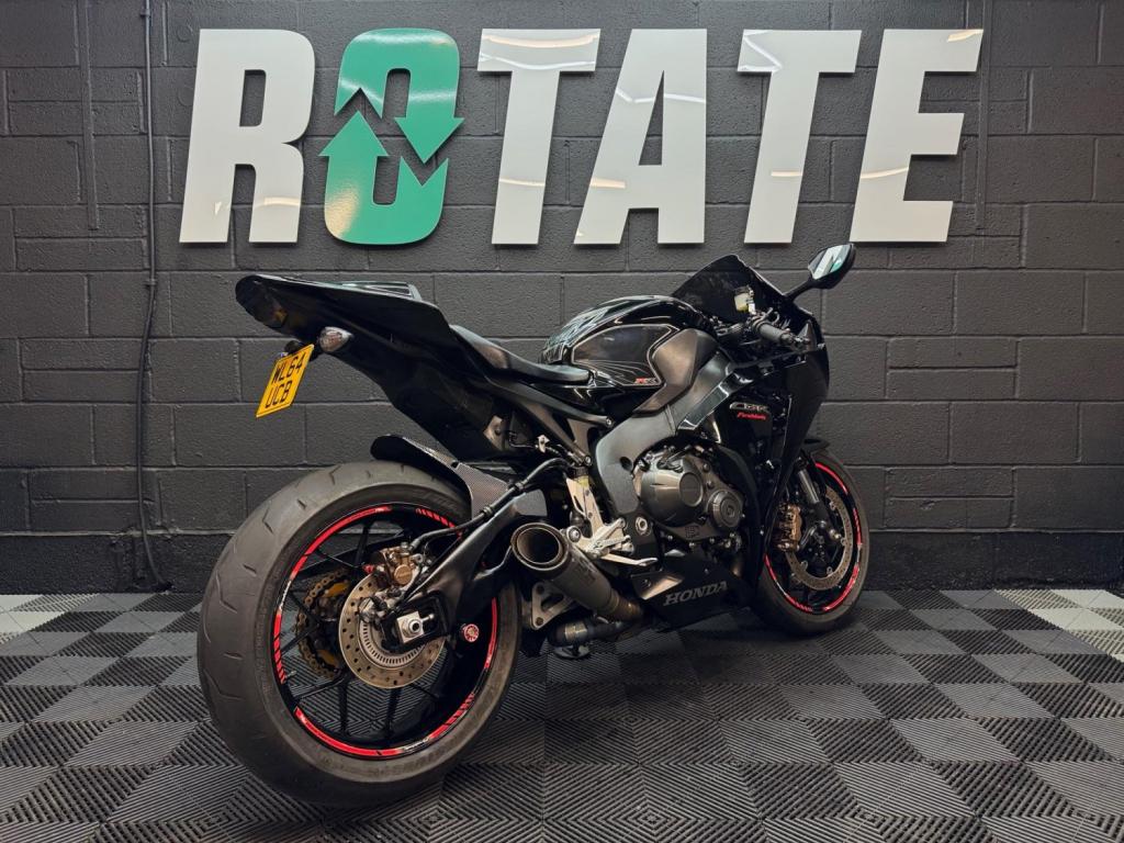 HONDA CBR1000RR Fireblade