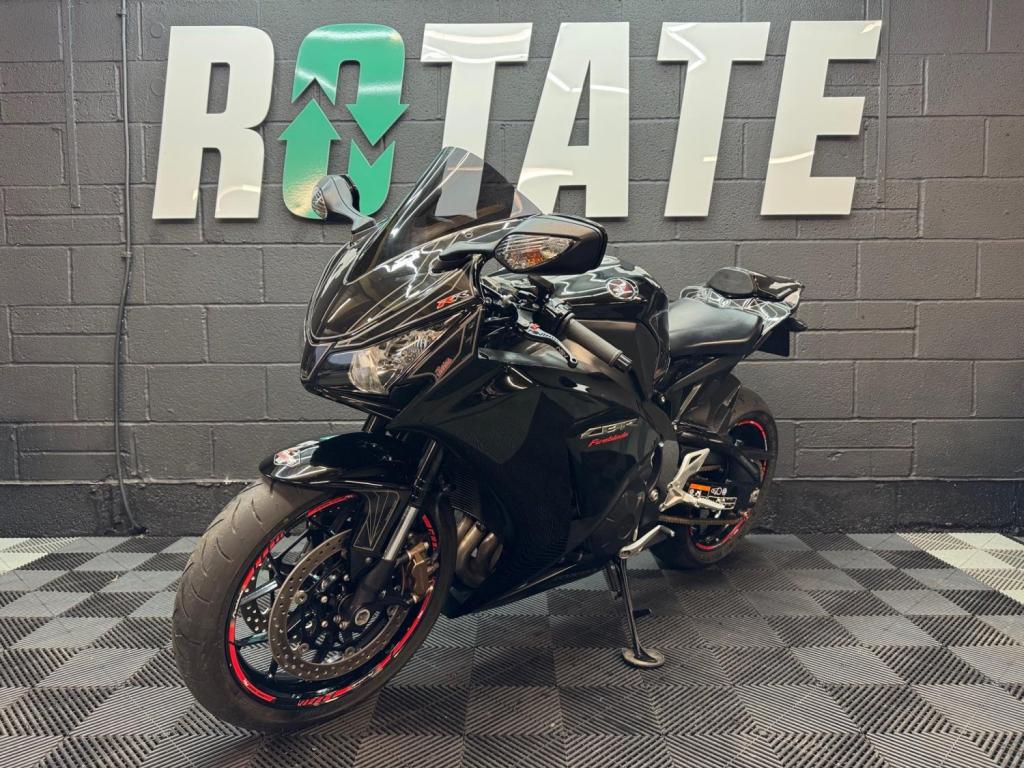 HONDA CBR1000RR Fireblade