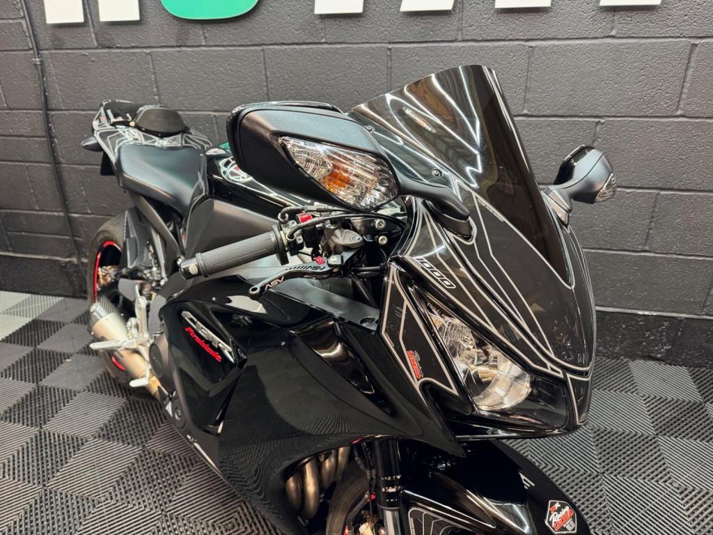 HONDA CBR1000RR Fireblade