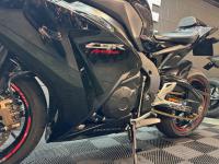 HONDA CBR1000RR Fireblade
