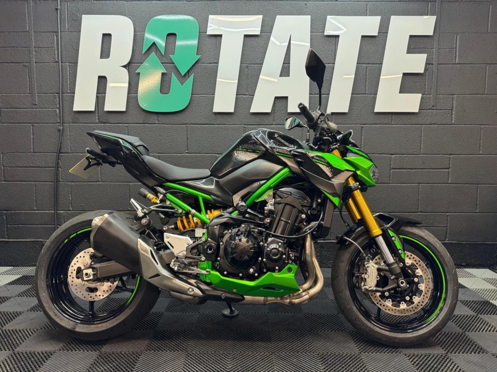 KAWASAKI Z900