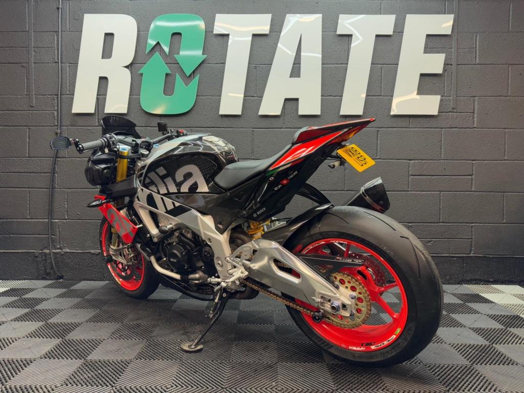 APRILIA Tuono 1100 V4