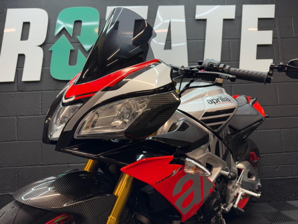 APRILIA Tuono 1100 V4