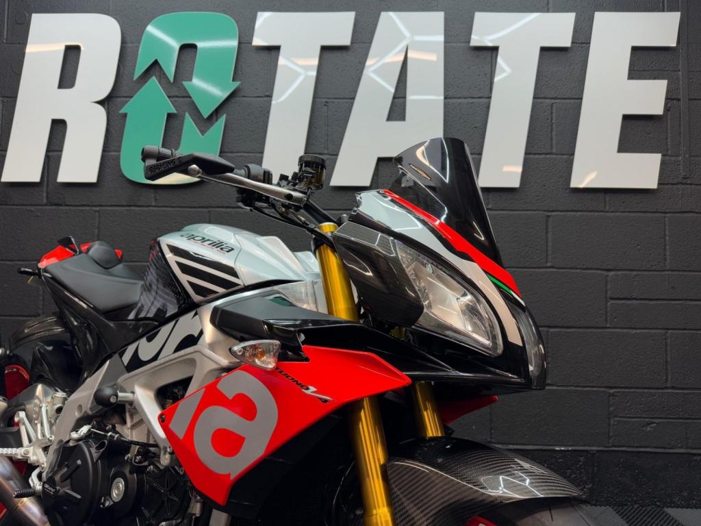 APRILIA Tuono 1100 V4