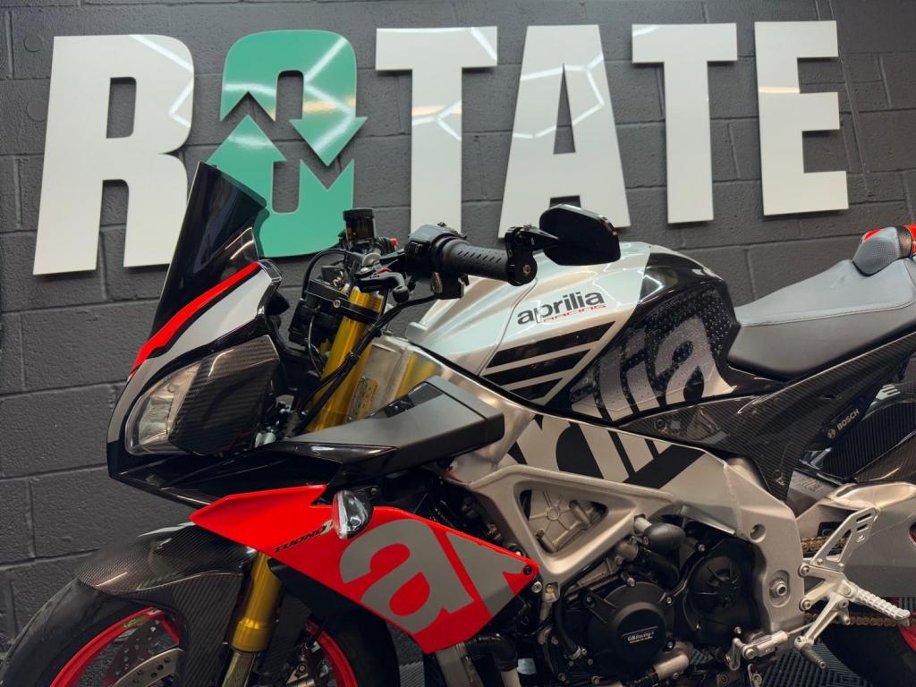 APRILIA Tuono 1100 V4