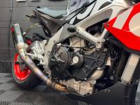 APRILIA Tuono 1100 V4
