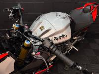 APRILIA Tuono 1100 V4