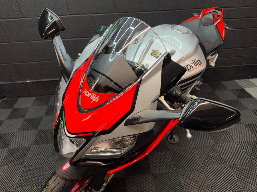 APRILIA RSV4