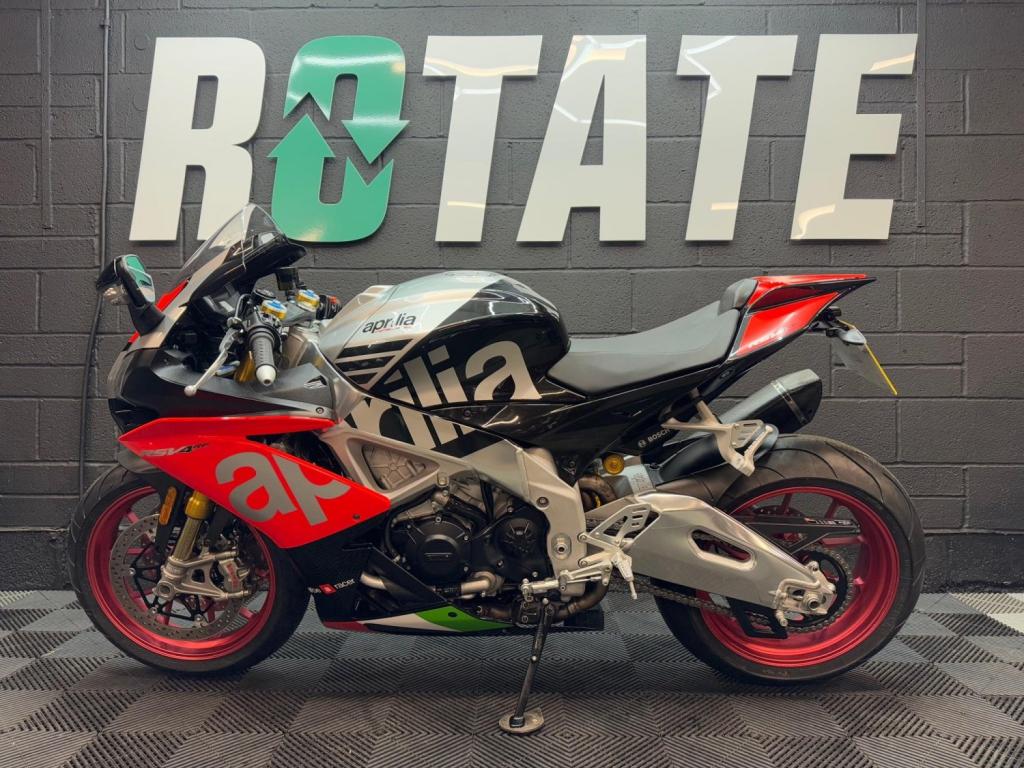 APRILIA RSV4