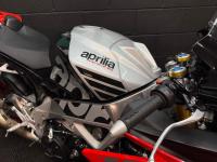 APRILIA RSV4