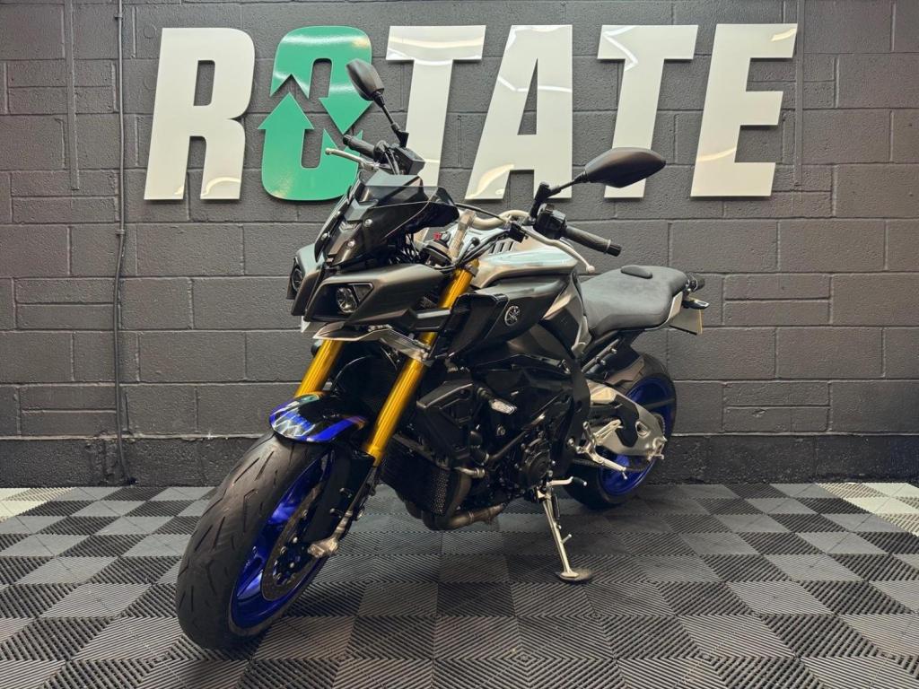 YAMAHA MT-10