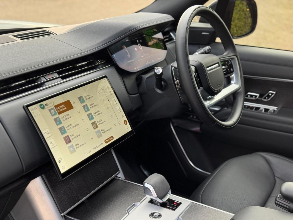 LAND ROVER RANGE ROVER