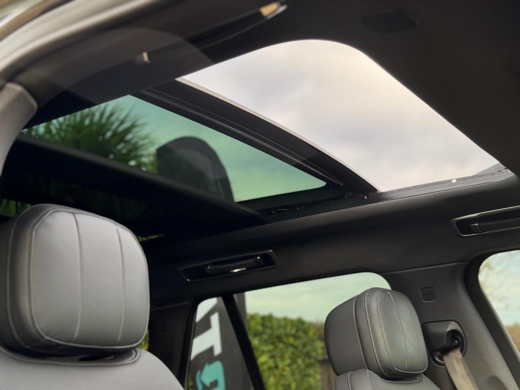 LAND ROVER RANGE ROVER