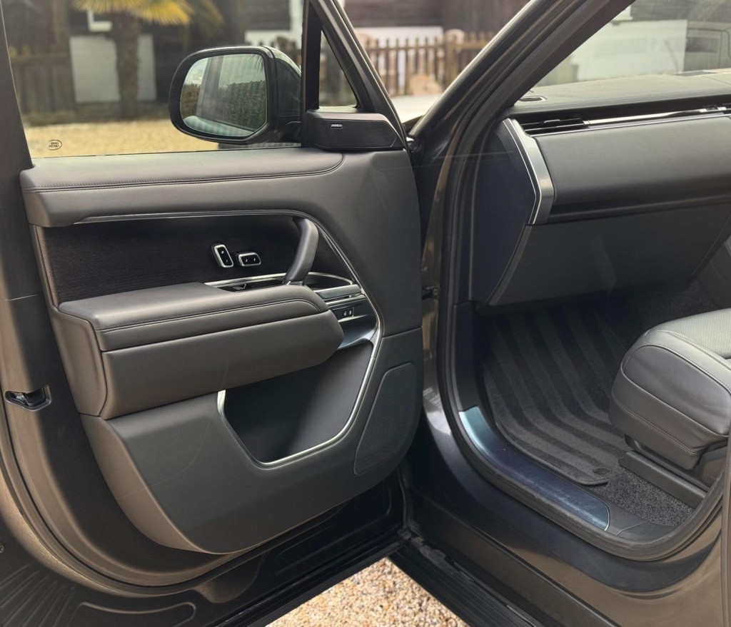 LAND ROVER RANGE ROVER