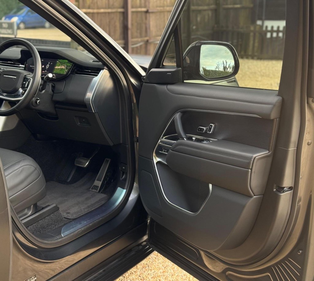 LAND ROVER RANGE ROVER