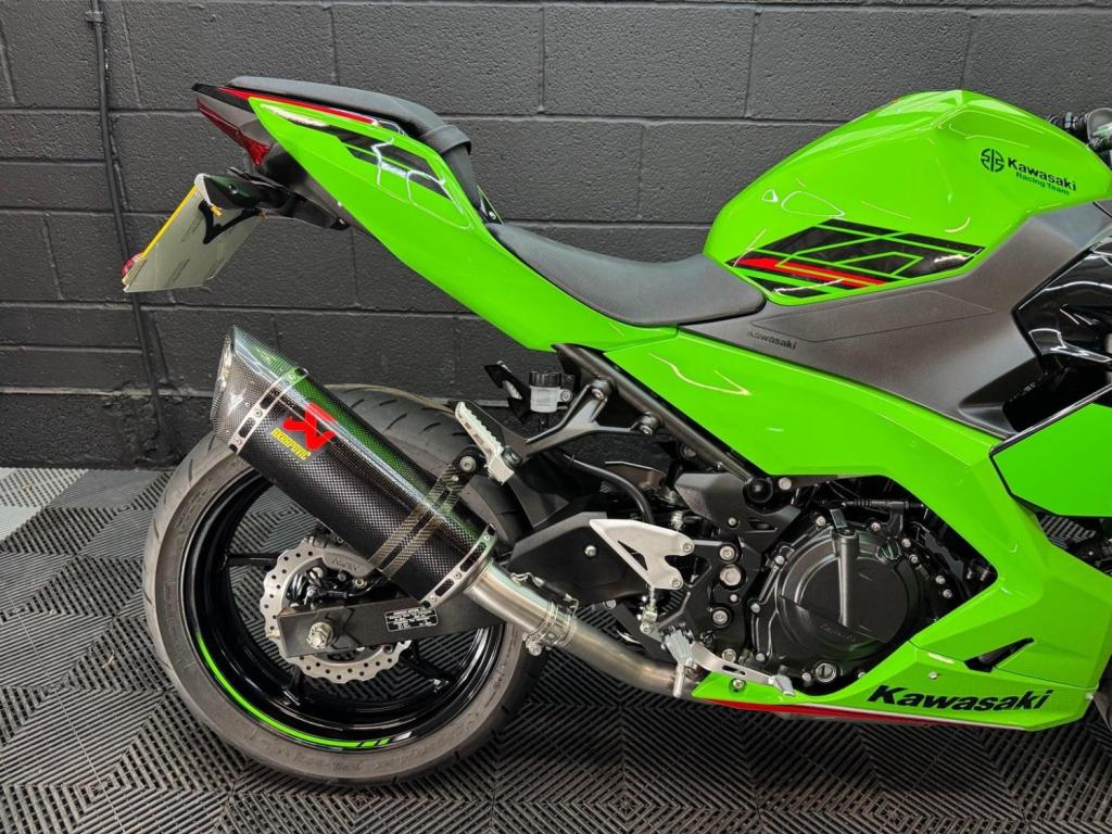 KAWASAKI Ninja 400