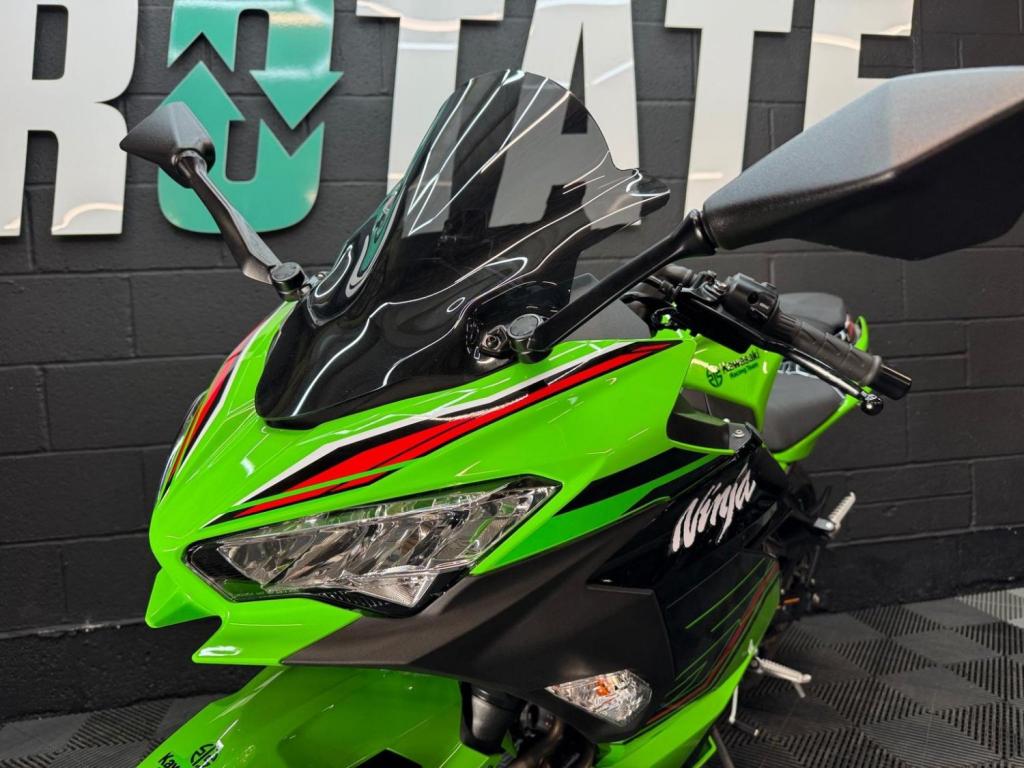 KAWASAKI Ninja 400
