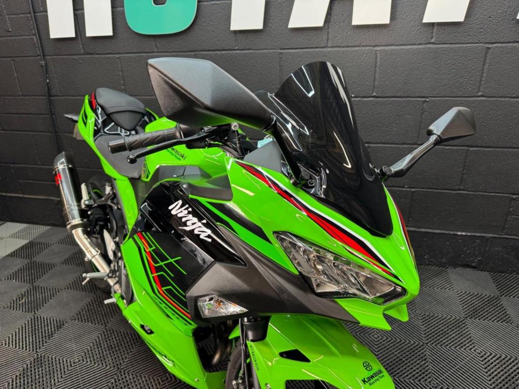 KAWASAKI Ninja 400