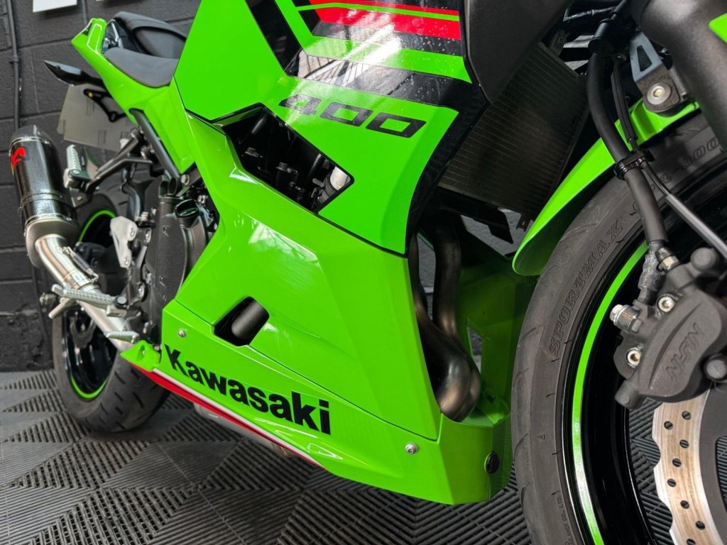 KAWASAKI Ninja 400