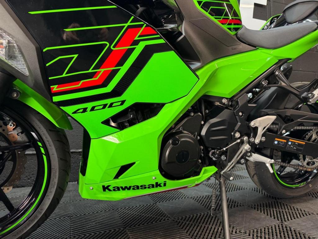 KAWASAKI Ninja 400