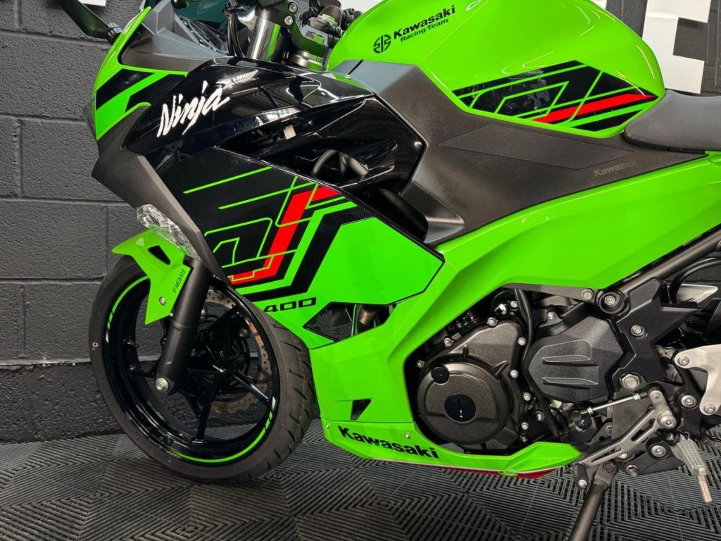KAWASAKI Ninja 400