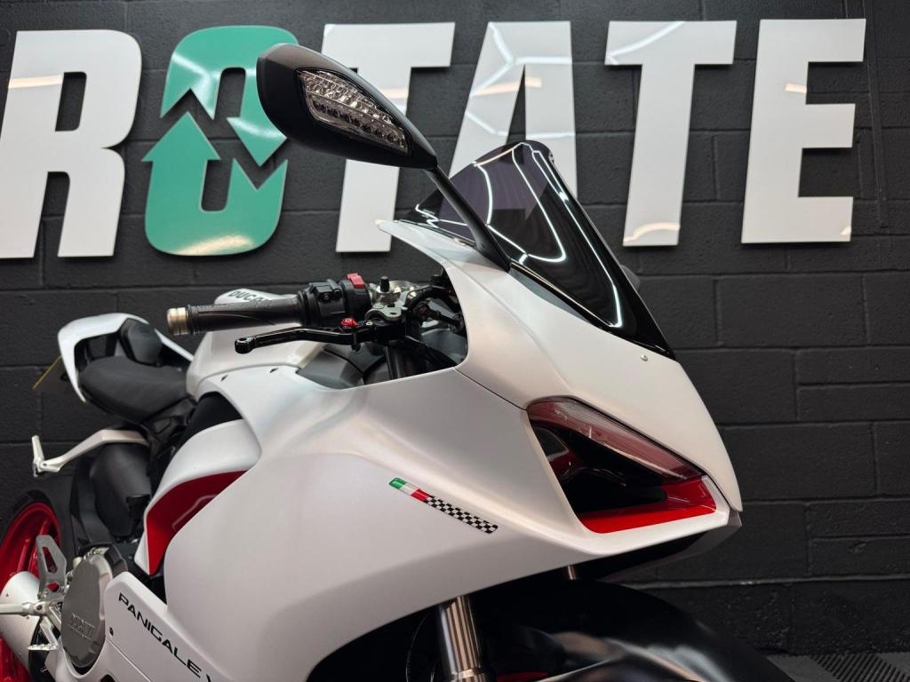 DUCATI PANIGALE V2